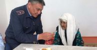Столетняя Куляй Сугурбаева приняла гражданство Казахстана