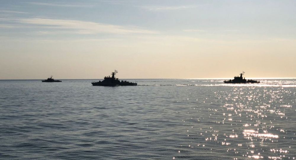 Корабли Военно-морских сил Казахстана совершили сбор-поход по Каспийскому морю