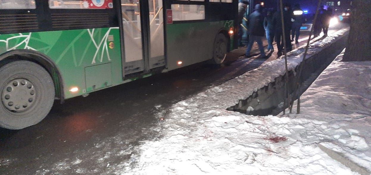 Автобус сбил насмерть пешехода 
