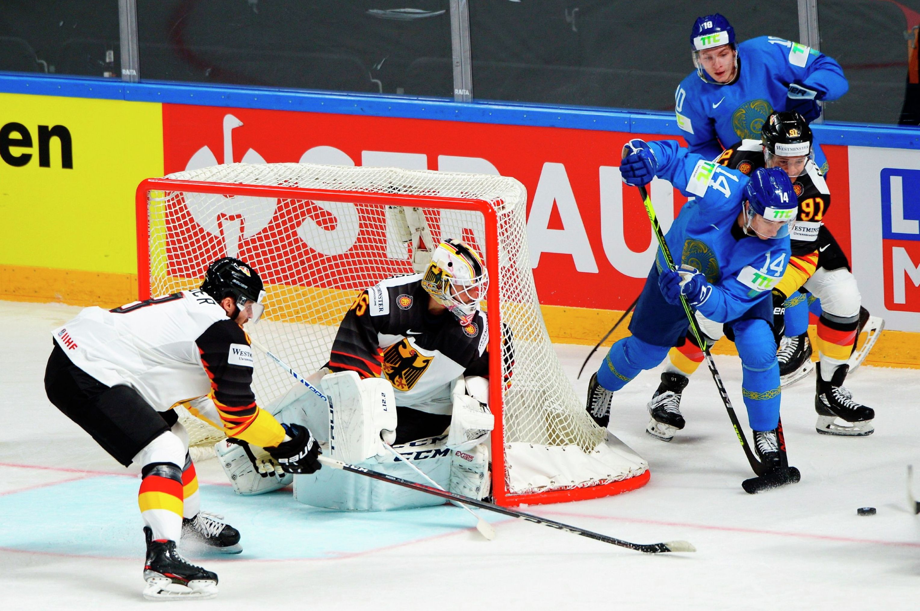 Германия для казахстанцев. Казахстан Германия хоккей. Хоккей Противостояние. Спорт в Германии.