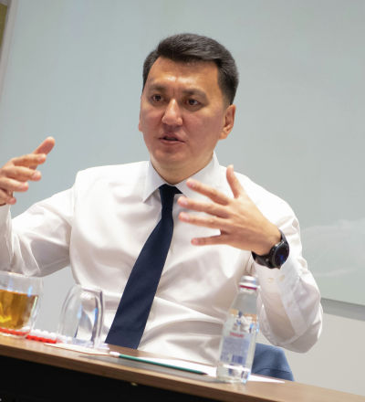 Ерлан Карин встретился с представителями СМИ