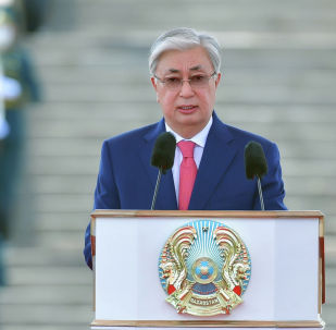 Касым-Жомарт Токаев принял участие в церемонии поднятия Государственного флага