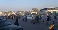 Давка и паника: как люди штурмуют аэропорт Кабула в надежде убежать из Афганистана - видео
