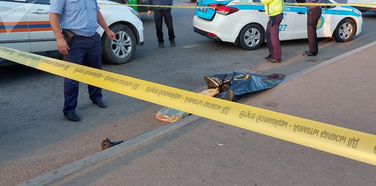 Пешехода насмерть сбили напротив рынка Алтын Орда