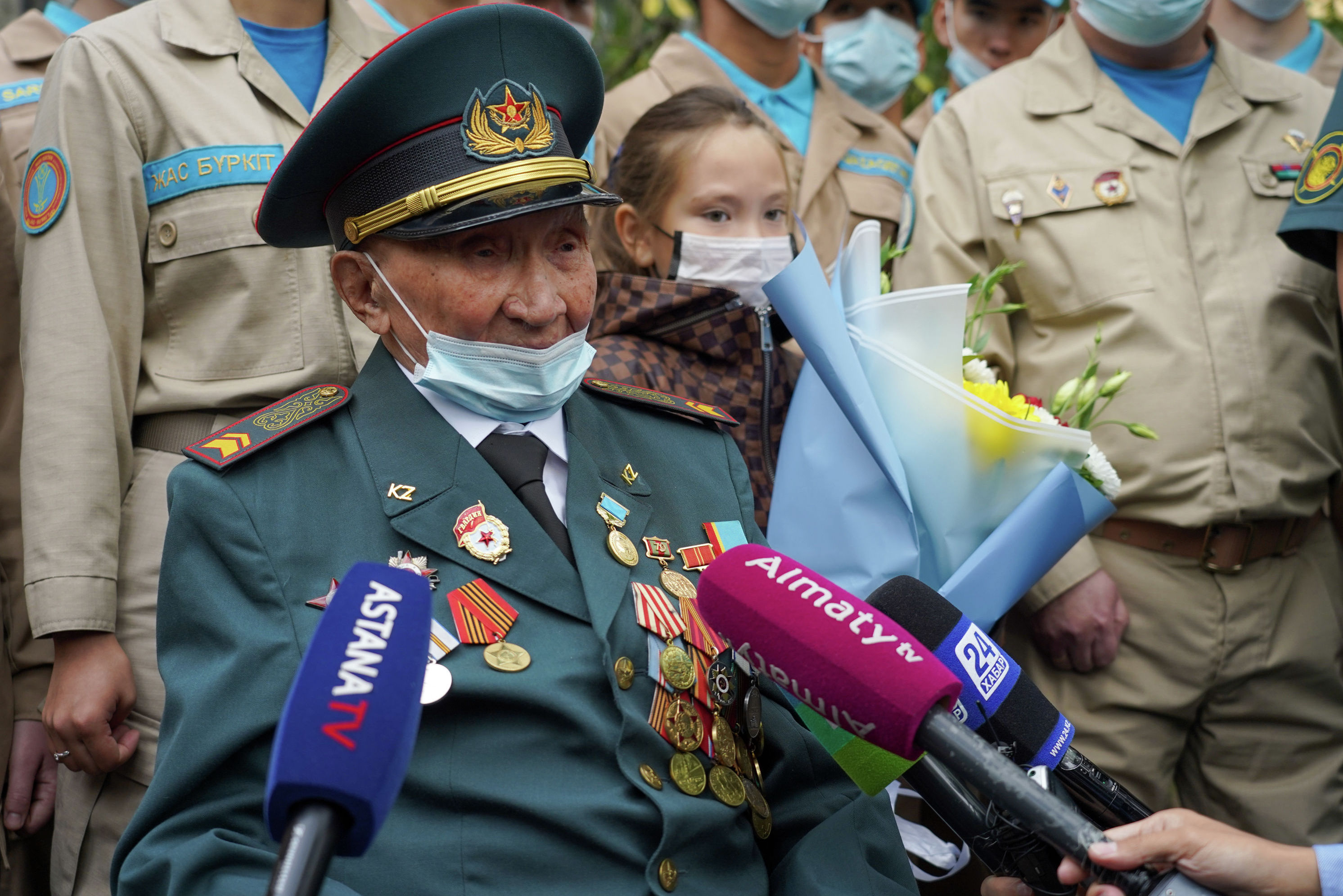 Вековой юбилей отмечает сегодня один из последних солдат Панфиловской дивизии Кайырлы Жонкабаев