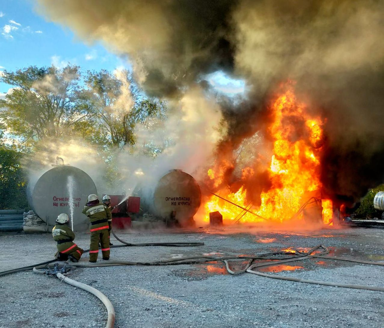 Взрыв бензовоза предотвратили Жаксынские пожарные