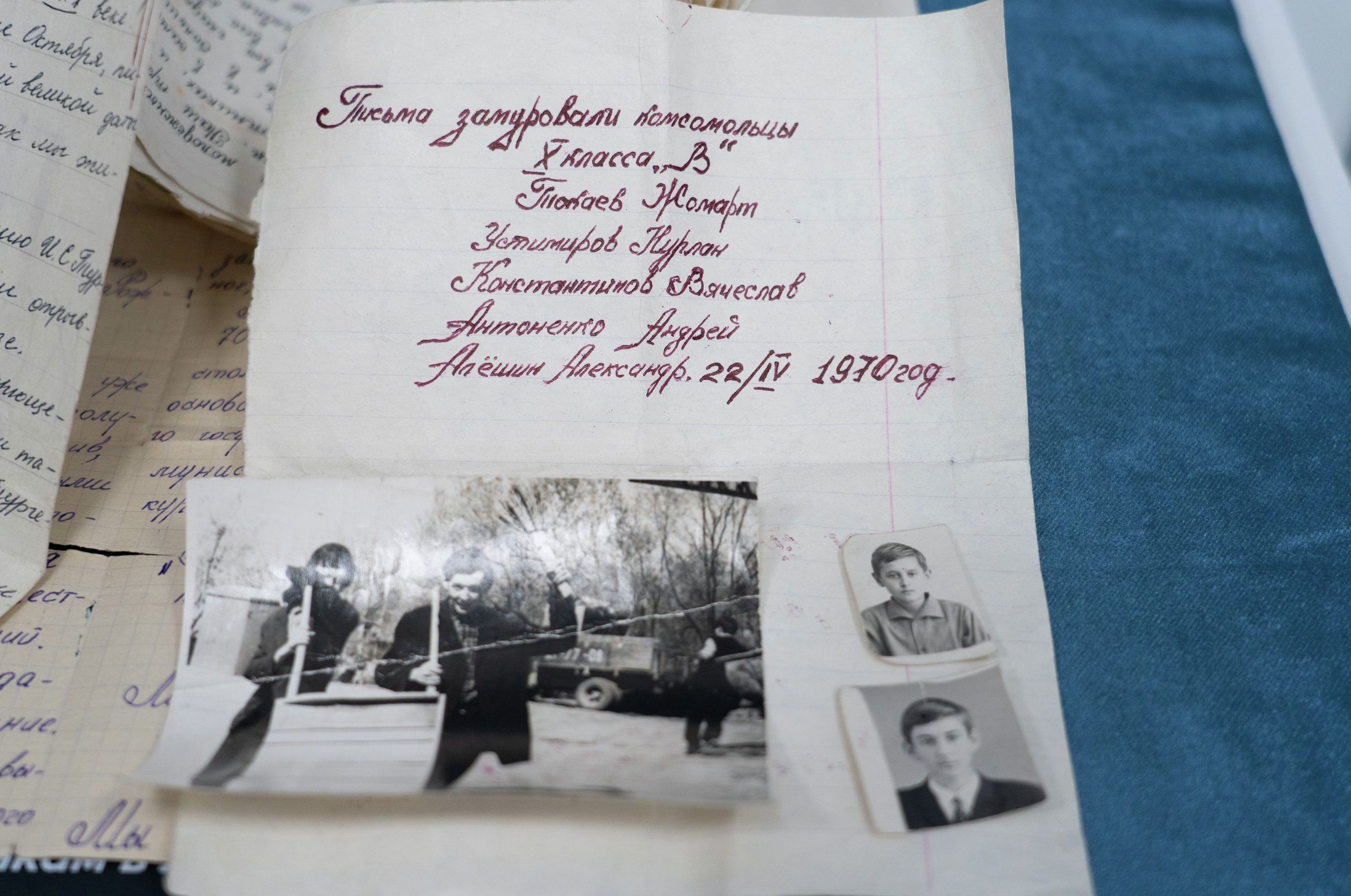 В те годы президент Казахстана подписывался как Жомарт Токаев