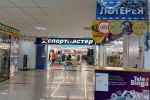 Хотя покупателей пока нет, некоторые торговые центры в Актау уже работают