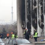Алматинцы устраняют последствия погромов в городе
