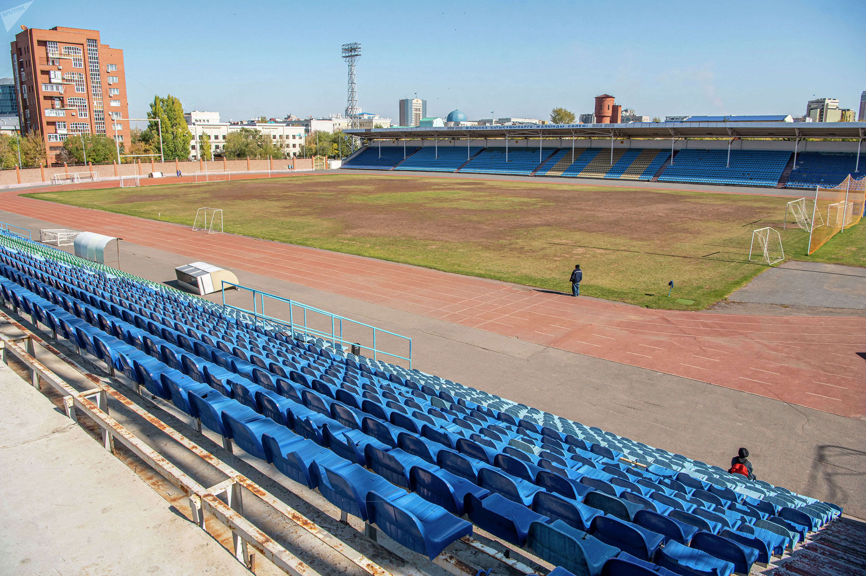 стадионы казахстана