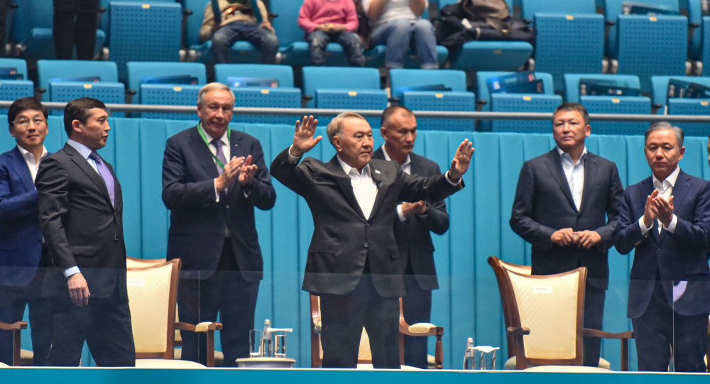 Первый президент Казахстана Елбасы Назарбаев на благотворительном матче между теннисистами Новаком Джоковичем и Рафаэлем Надалем