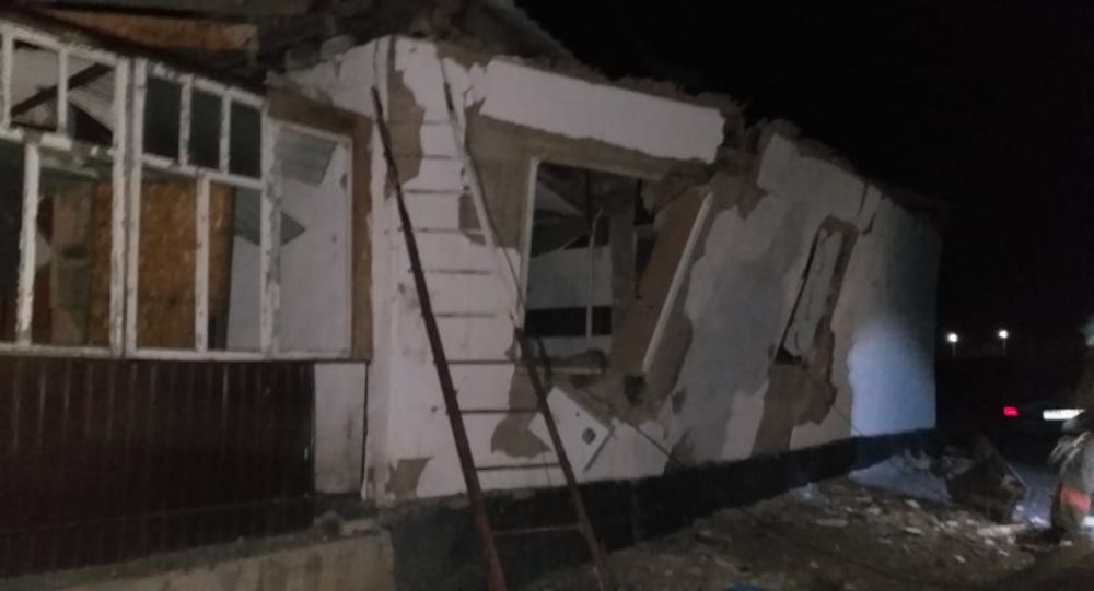 Частный дом разрушен из-за взрыва газбаллона в Аягозе