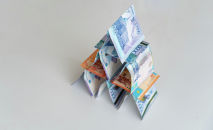 Финансовая пирамида, иллюстративное фото Финансовая пирамида, иллюстративное фото