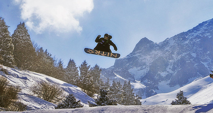 Алматинцы и гости южной столицы отдыхают на Шымбулаке
