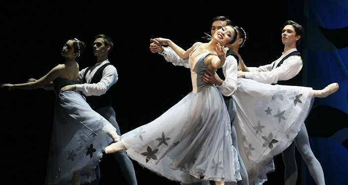 Танцоры Астанинского театра оперы и балета Астана Опера
