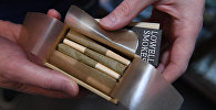 Сигареты с марихуаной, архивное фото