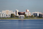 Вид на центр семьи Казан на набережной реки Казанки