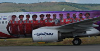 Самолет Boeing 737 авиакомпании EgyptAir  с игроками сборной Египта