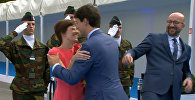 Трюдо не заметил премьер-министра Бельгии во время приветствия жены