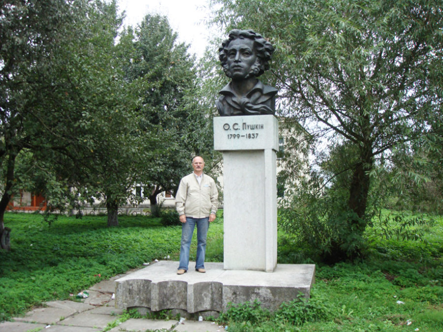Памятник пугачеву в саранске фото