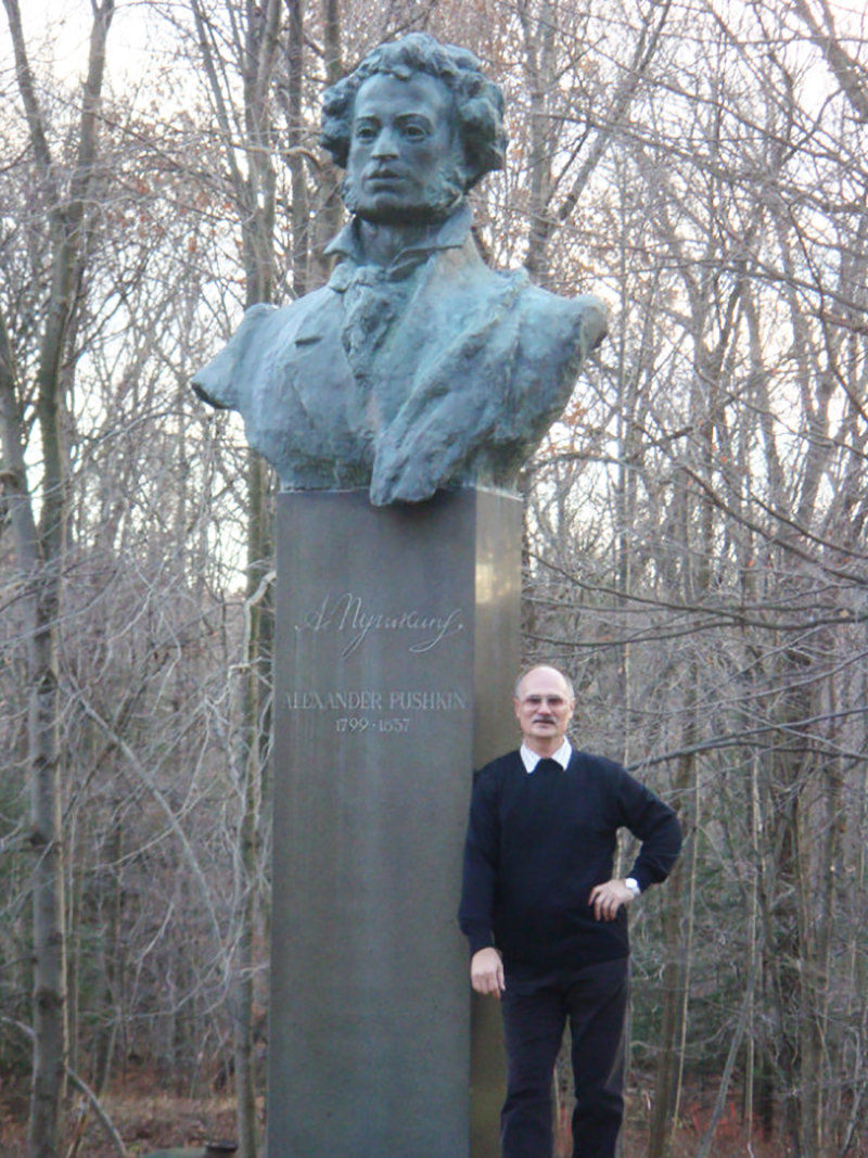 Памятник А.С. Пушкину в Монро, США