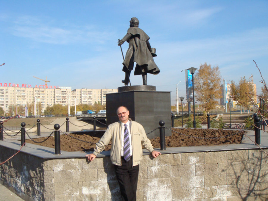 Памятник А.С. Пушкину в Астане, Казахстан