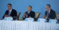 Президент Казахстана Нурсултан Назарбаев (в центре) во время Съезда лидеров мировых и традиционных религий
