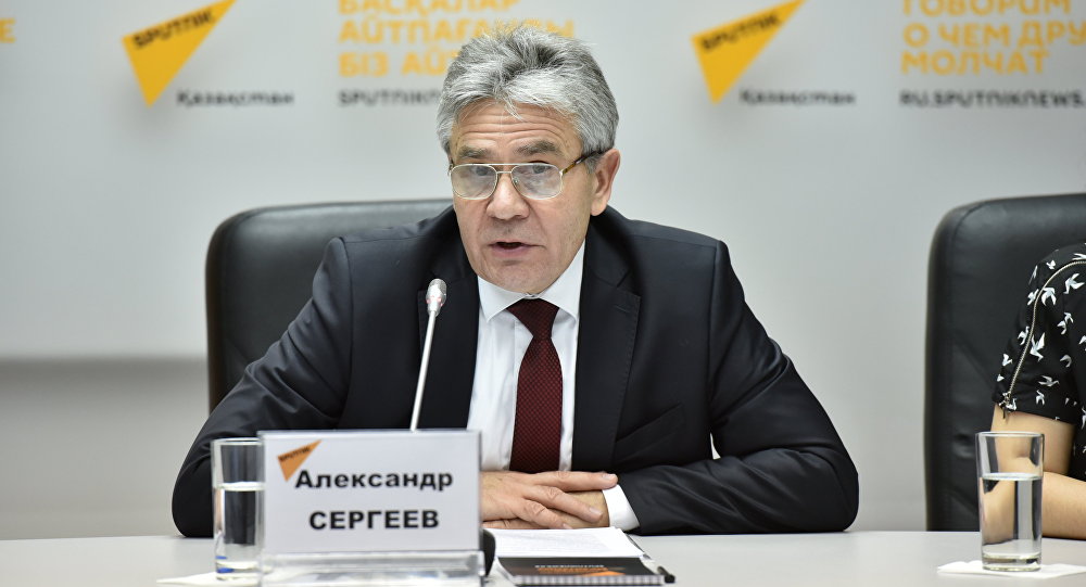 Александр Сергеев на пресс-конференции в студии Sputnik Казахстан