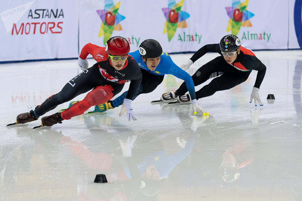 Спорт алматы. Абзал Ажгалиев шорт-трек. Шорт-трек дорама.