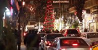Дамаск украсили праздничными гирляндами и новогодними елками - видео