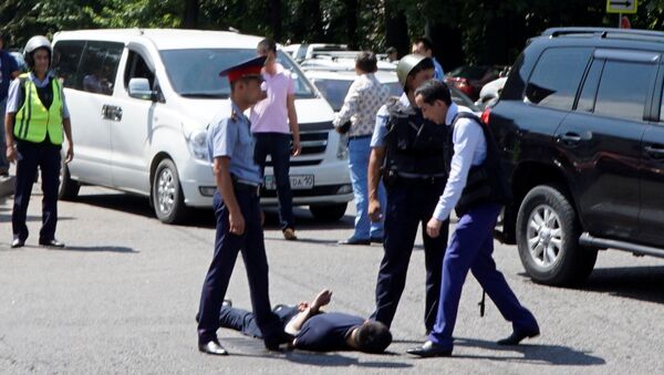 Нападение на полицейских в Алматы - Sputnik Казахстан