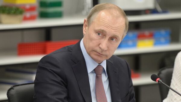 Президент РФ В. Путин посетил образовательный центр Сириус в Сочи - Sputnik Казахстан