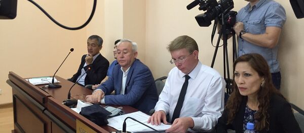 Сейтказы и Асет Матаевы в суде Сейтказы и Асет Матаевы в суде - Sputnik Қазақстан