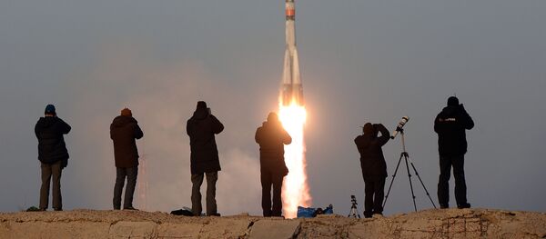 Старт космического корабля Союз ТМА-19М с космодрома Байконур, Казахстан Старт космического корабля Союз ТМА-19М с космодрома Байконур, Казахстан - Sputnik Казахстан
