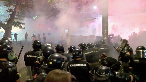 Протесты в Сербии: кто на самом деле стоит за беспорядками в Белграде? - Sputnik Казахстан