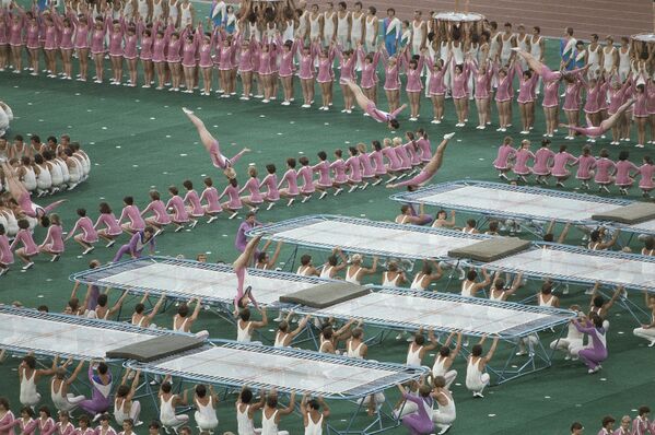 Церемония открытия XXII летних Олимпийских игр в Москве, 1980 год - Sputnik Казахстан