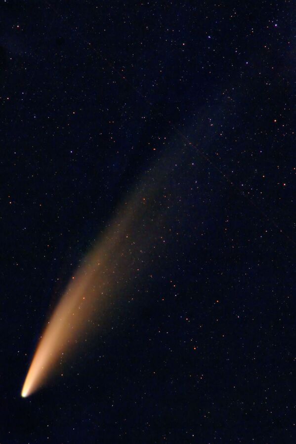 Комета NEOWISE в небе  - Sputnik Казахстан