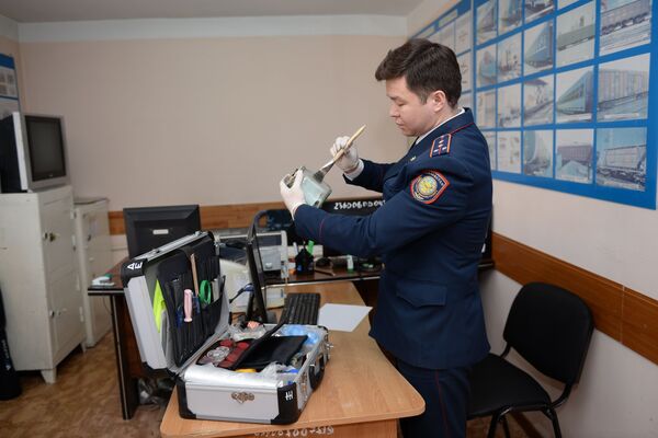 Криминальное чтиво по-казахстански. Как следы помогают найти преступников Криминальное чтиво по-казахстански. Как следы помогают найти преступников - Sputnik Казахстан