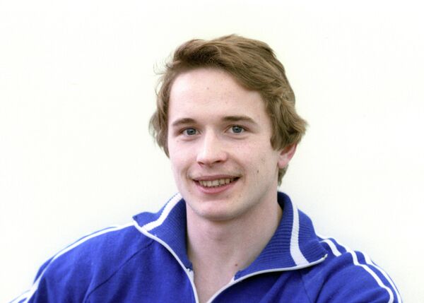 Гимнаст Дитятин: за золото Олимпиады-80 обещали 10 тысяч, а на руки вышло 3700 - Sputnik Казахстан