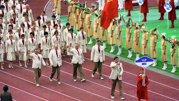 Сборная СССР на открытии Олимпиады - Sputnik Казахстан