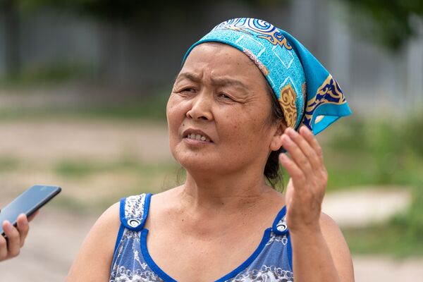 Улицы обезлюдели, из лекарств - саумал и водка: как живут в селах, где нет аптек - фото - Sputnik Казахстан