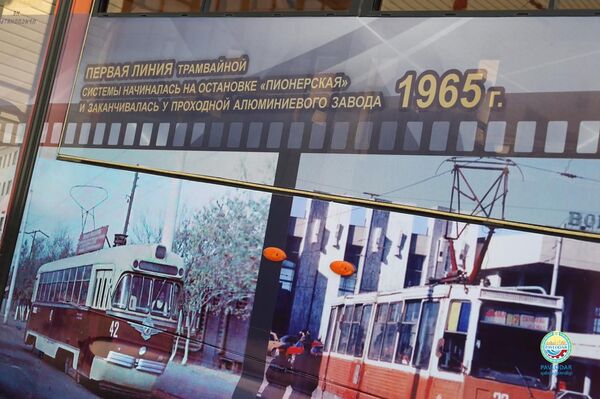 Праздничный вагон вышел на линию в связи с 55-летием трамвайного управления в Павлодаре - Sputnik Казахстан