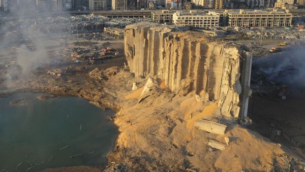 Разрушенное хранилище топлива в Бейруте после взрыва - Sputnik Казахстан