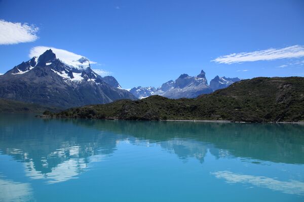 Озеро Пеоэ в национальном парке Торрес-дель-Пайне в Чили - Sputnik Қазақстан