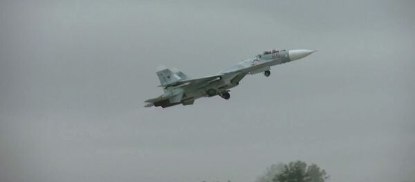 Ресейлік Су-27 АҚШ-тың барлау ұшақтарына тосқауыл қойды Ресейлік Су-27 АҚШ-тың барлау ұшақтарына тосқауыл қойды - Sputnik Қазақстан