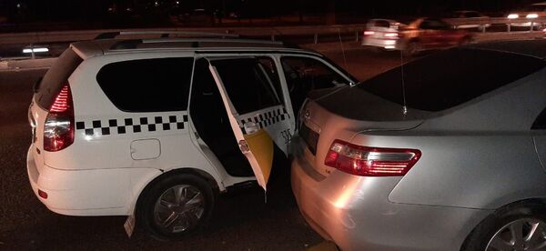 Три человека пострадали в ДТП в Алматы - Sputnik Казахстан