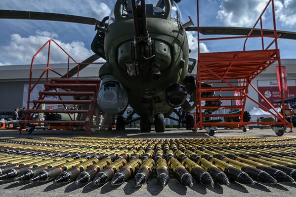 Вертолет Ми-28Н Ночной охотник на Международном военно-техническом форуме (МВТФ) Армия-2020 в военно-патриотическом парке Патриот - Sputnik Казахстан