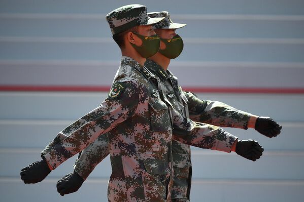 Военнослужащие вооружённых сил Китая на открытии Международного военно-технического форума Армия-2020 в военно-патриотическом парке Патриот - Sputnik Казахстан