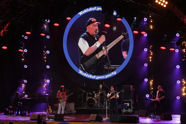 Около 7000 зрителей посетили 18-й сезон джаза в Коктебеле - Sputnik Казахстан