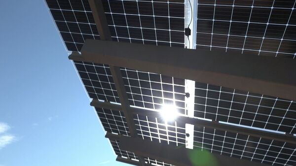 Панели солнечных батарей возле мечети в Нур-Султане - Sputnik Казахстан